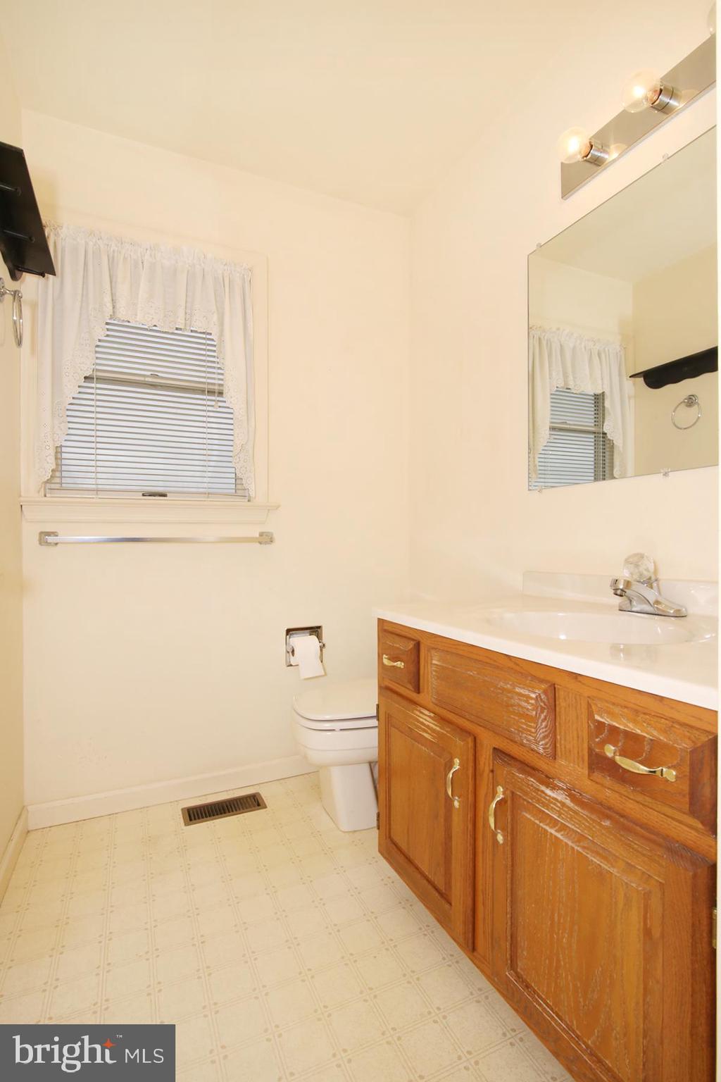 HICKORY HILLS - Residential