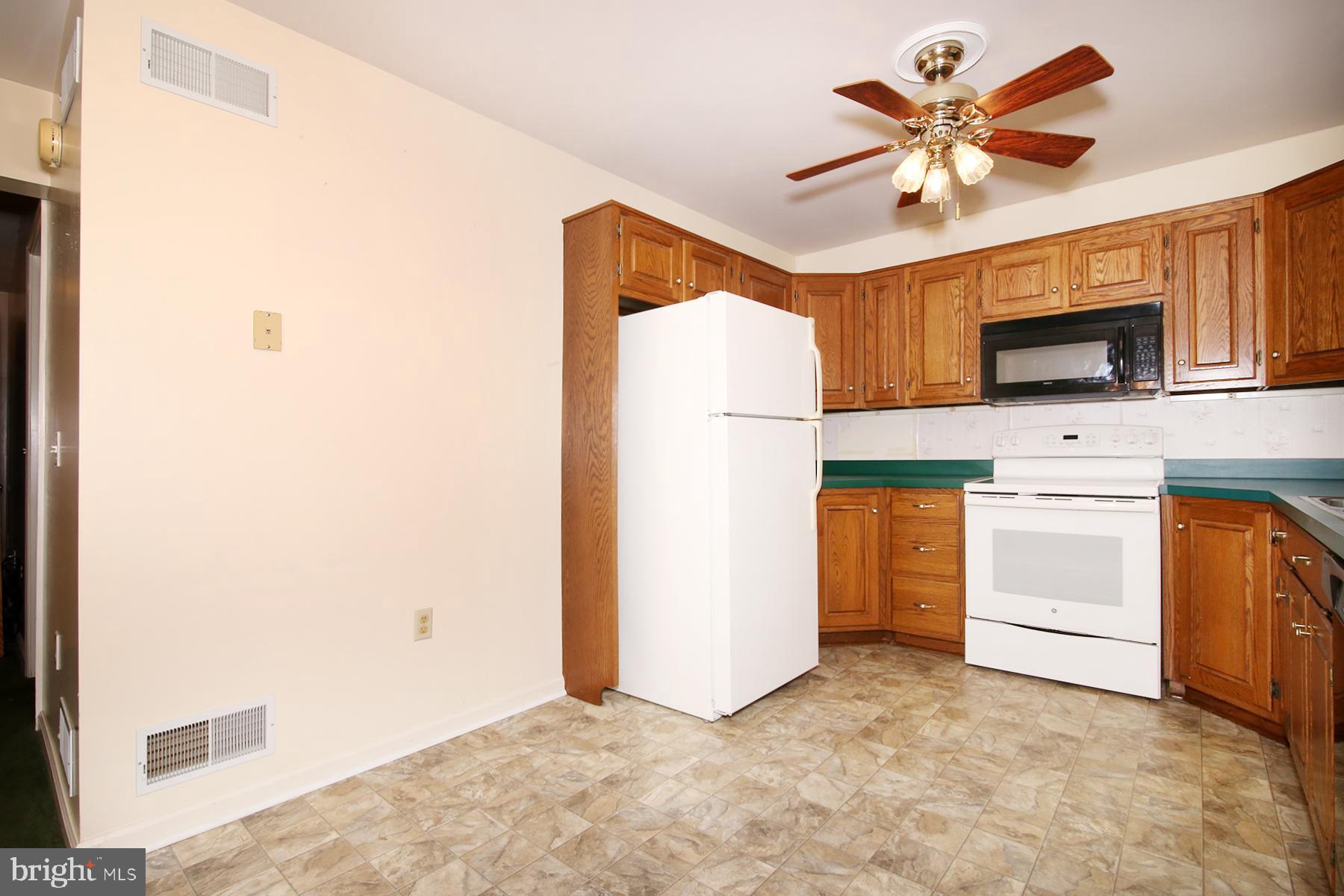 HICKORY HILLS - Residential