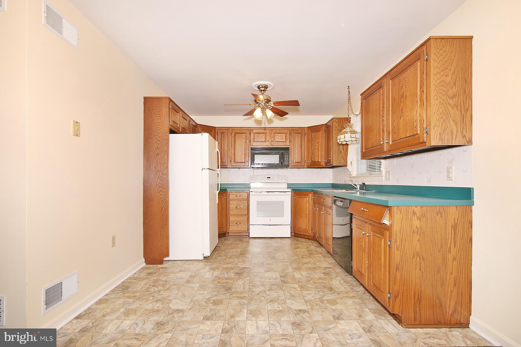 HICKORY HILLS - Residential