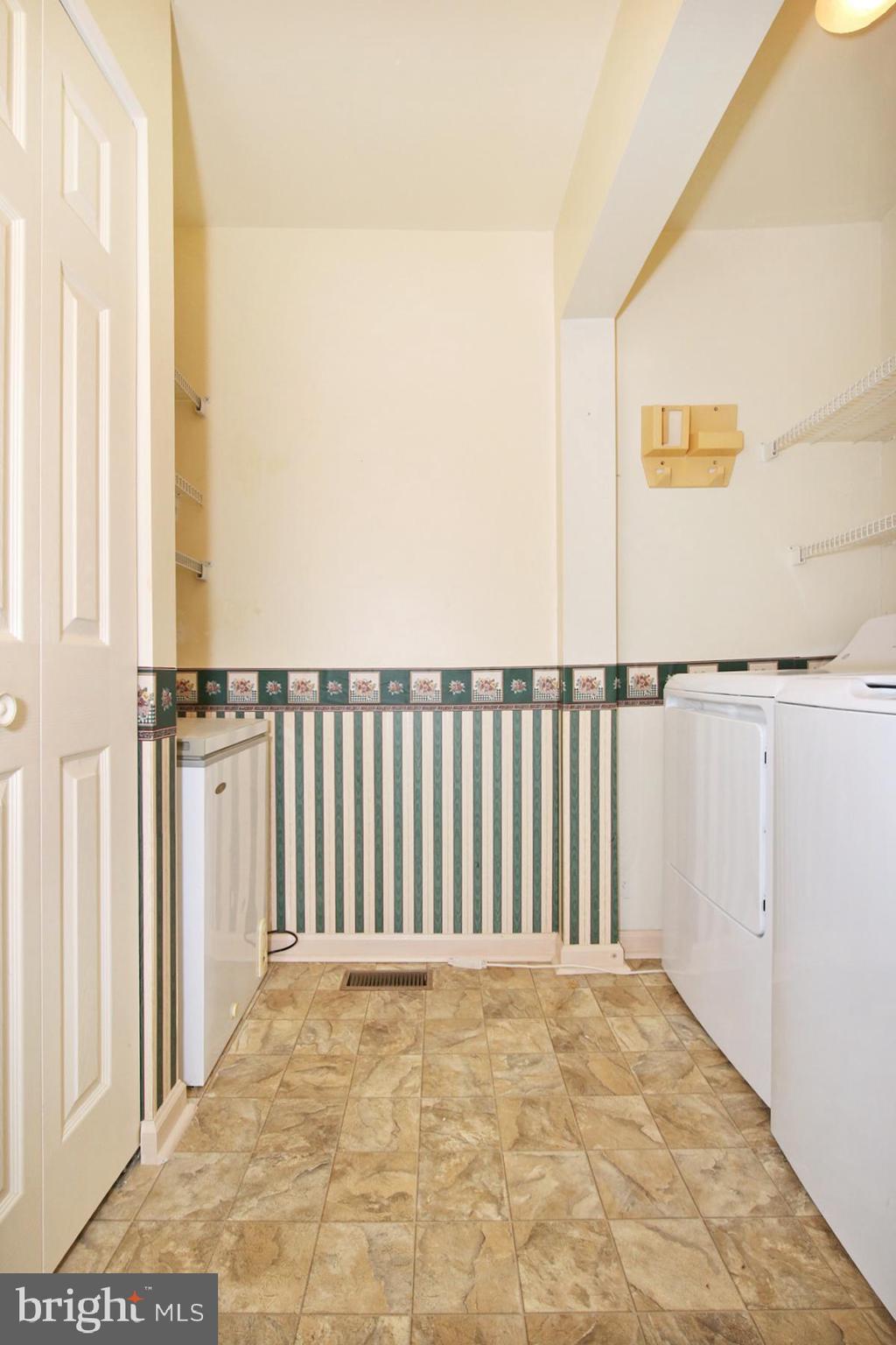 HICKORY HILLS - Residential