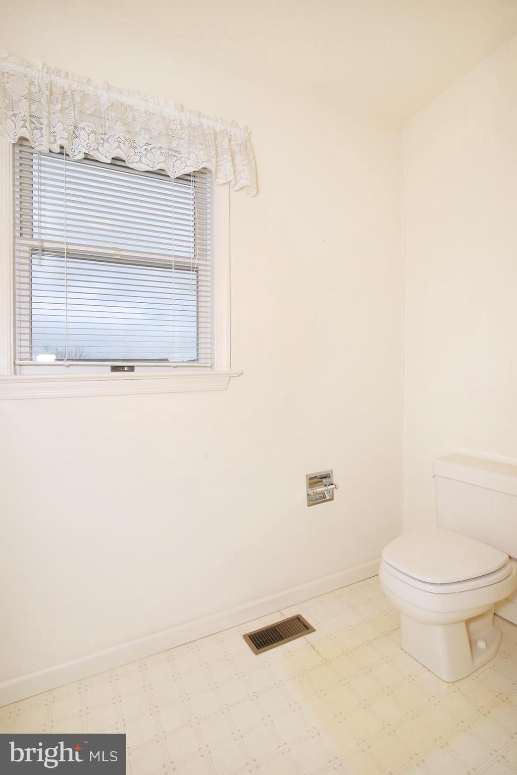 HICKORY HILLS - Residential