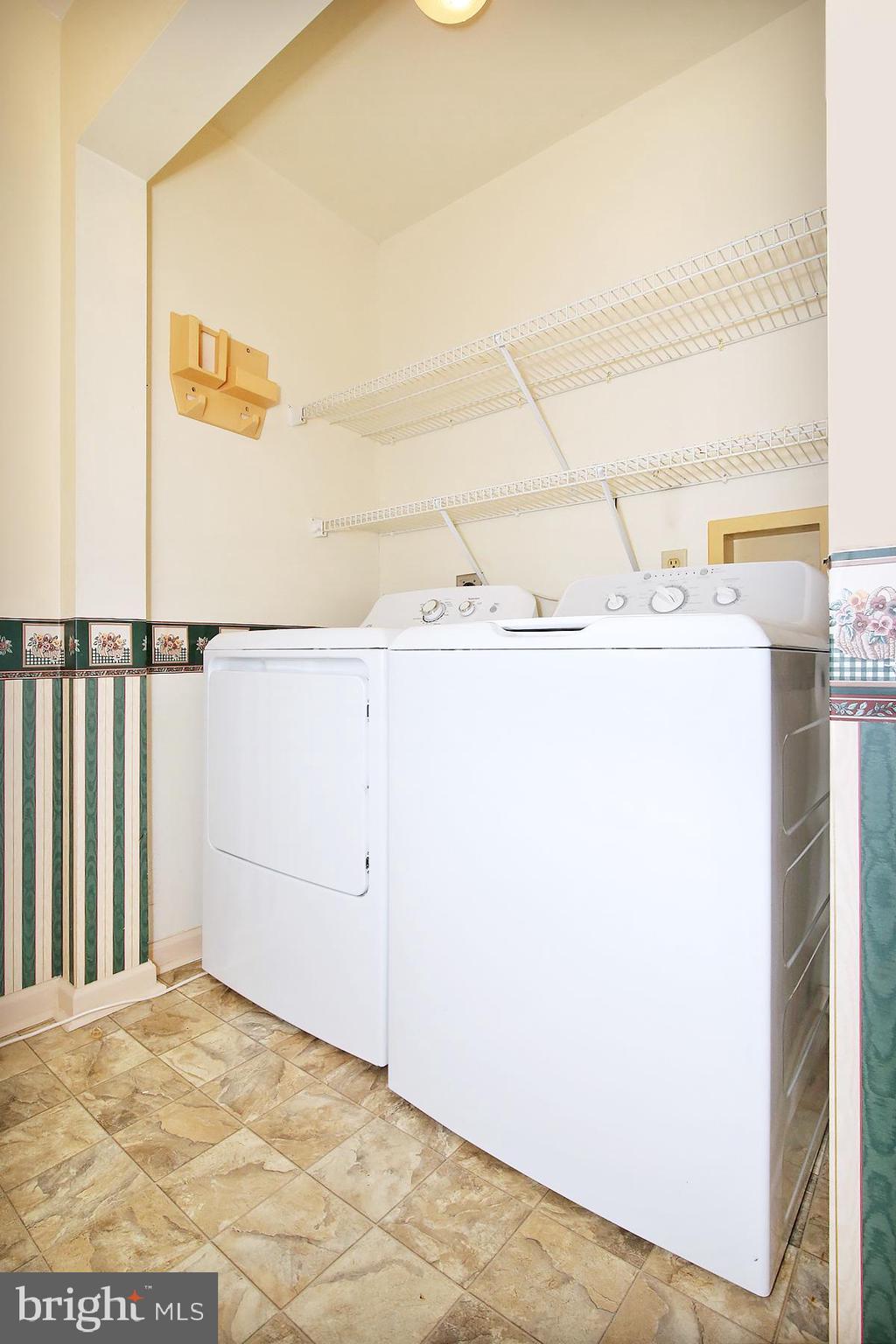 HICKORY HILLS - Residential