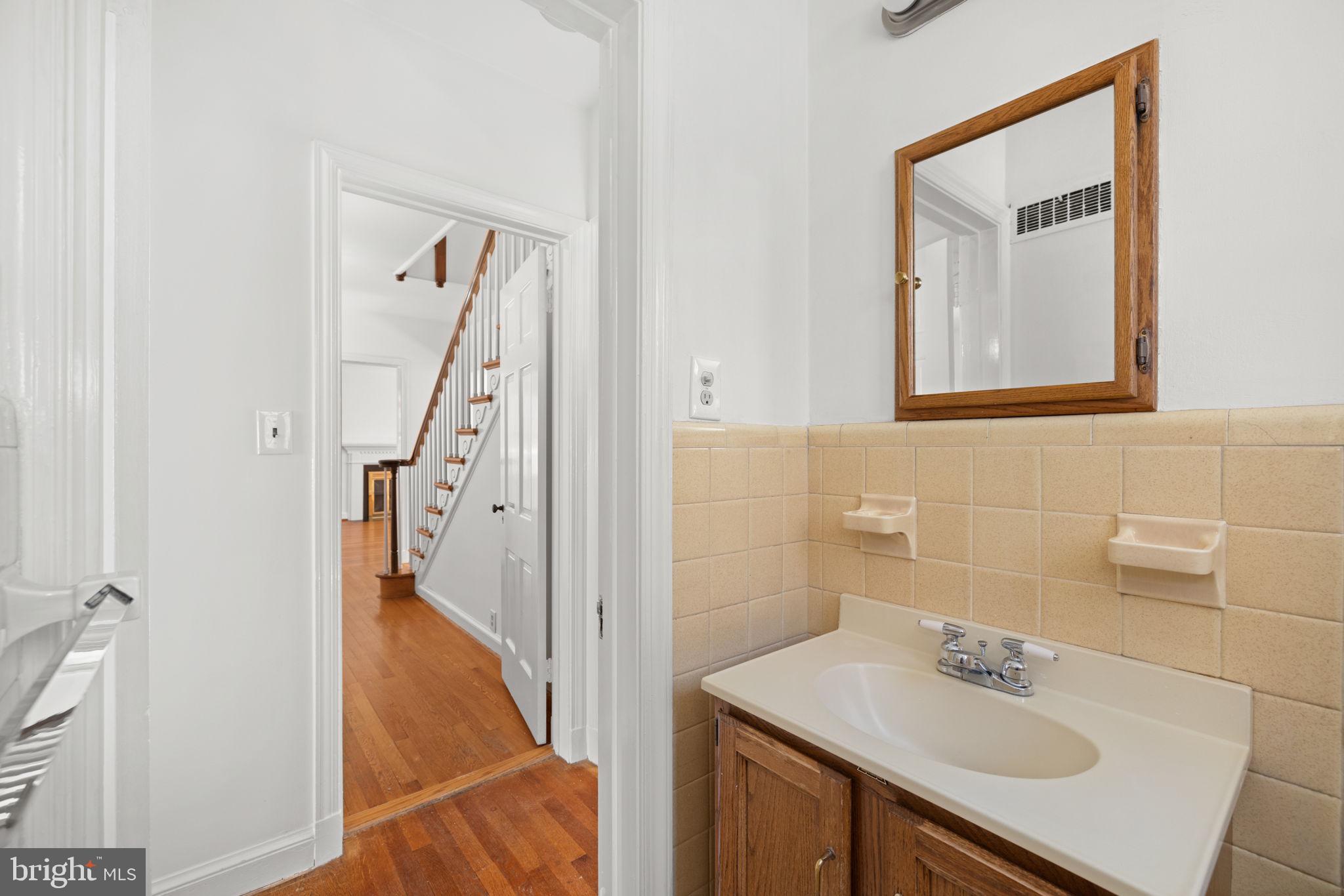 CHEVY CHASE - Residential