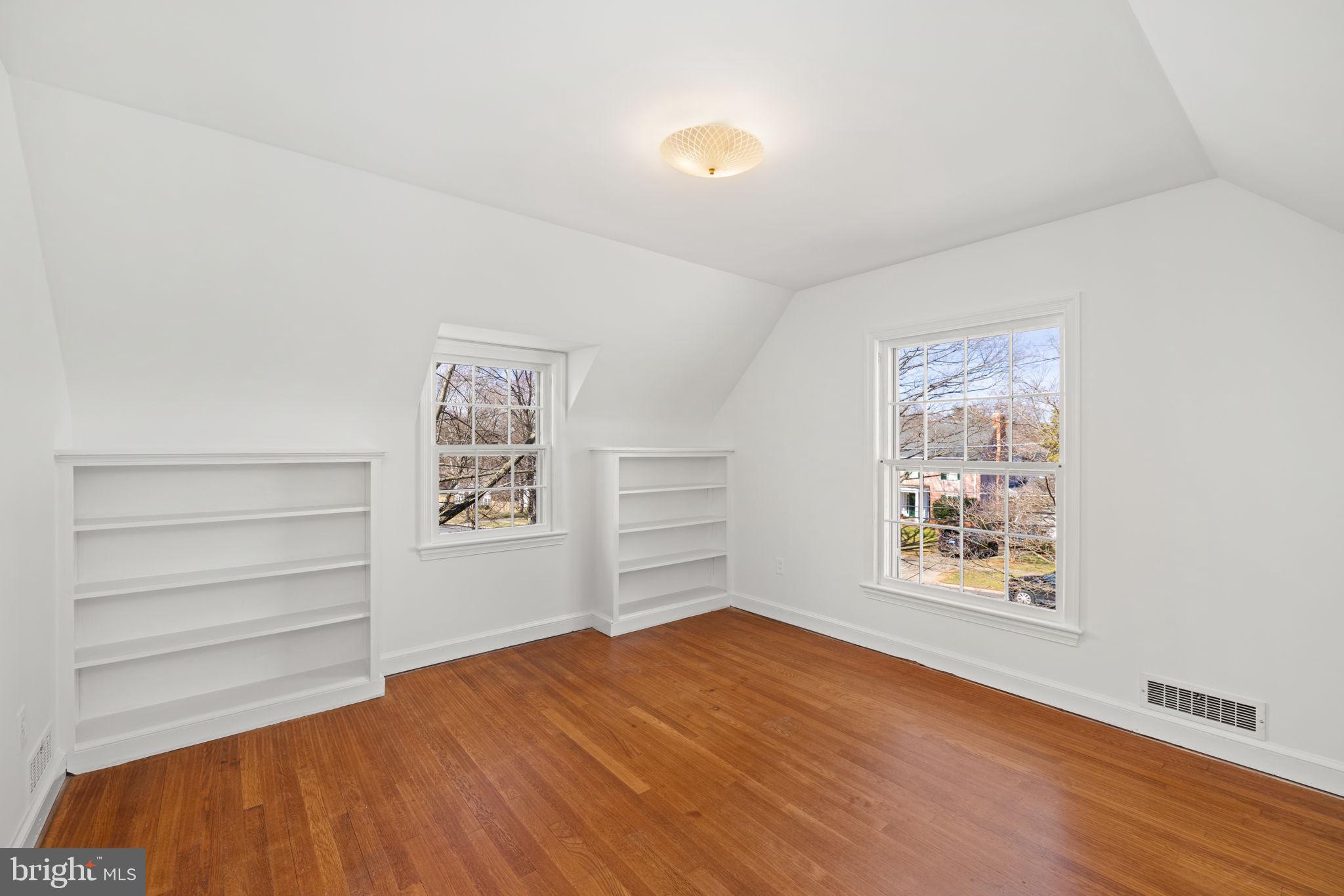 CHEVY CHASE - Residential