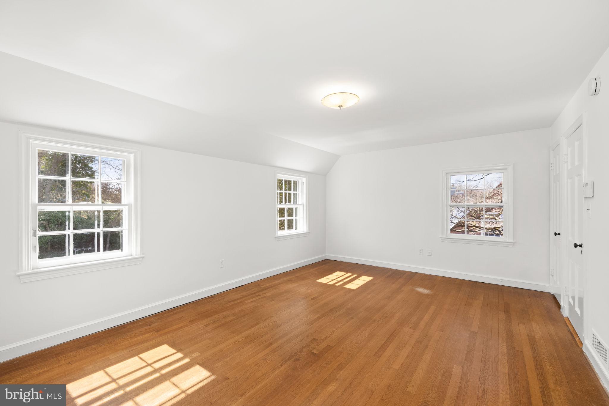 CHEVY CHASE - Residential