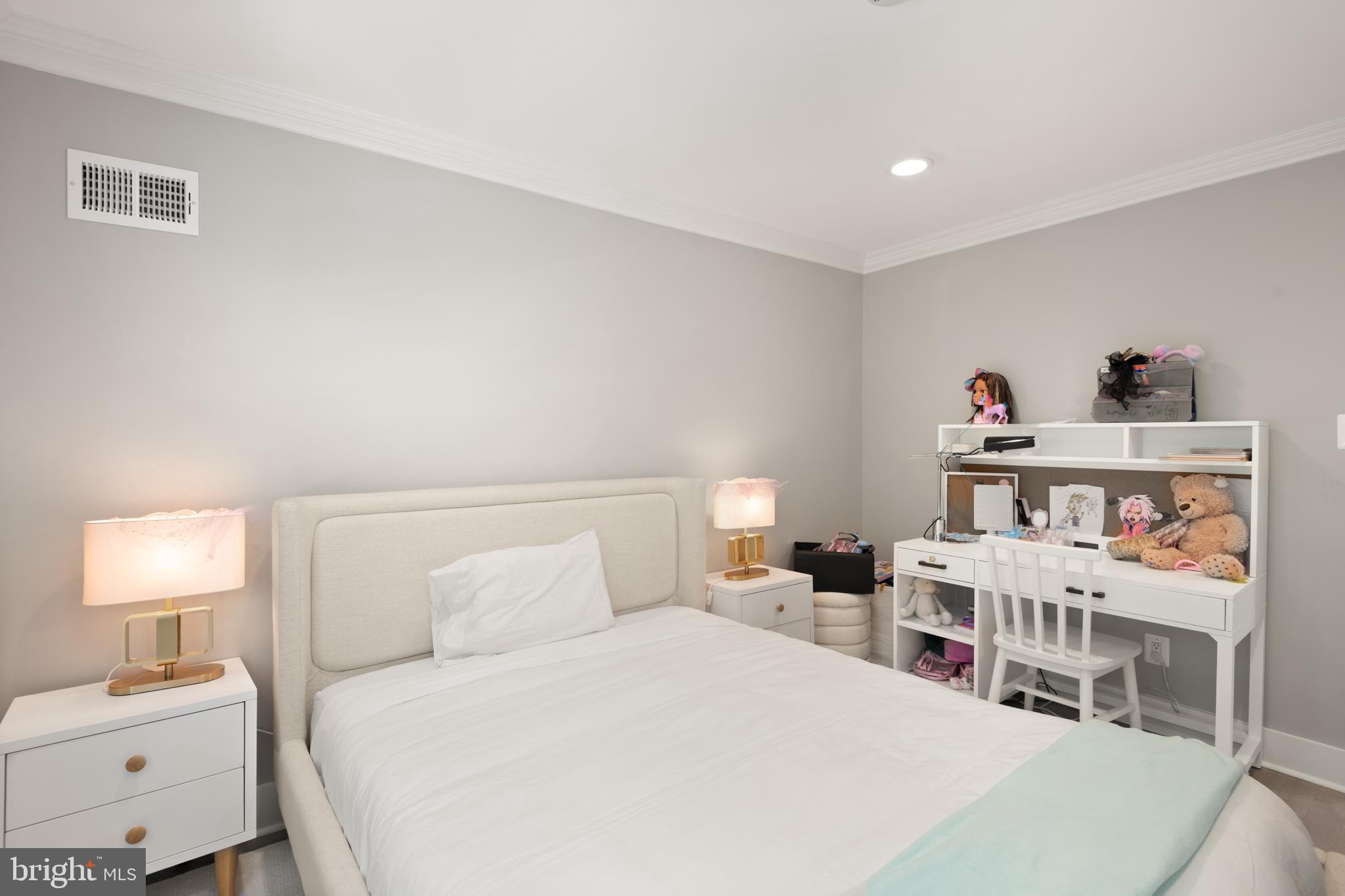 EAST GATE OF POTOMAC - Residential