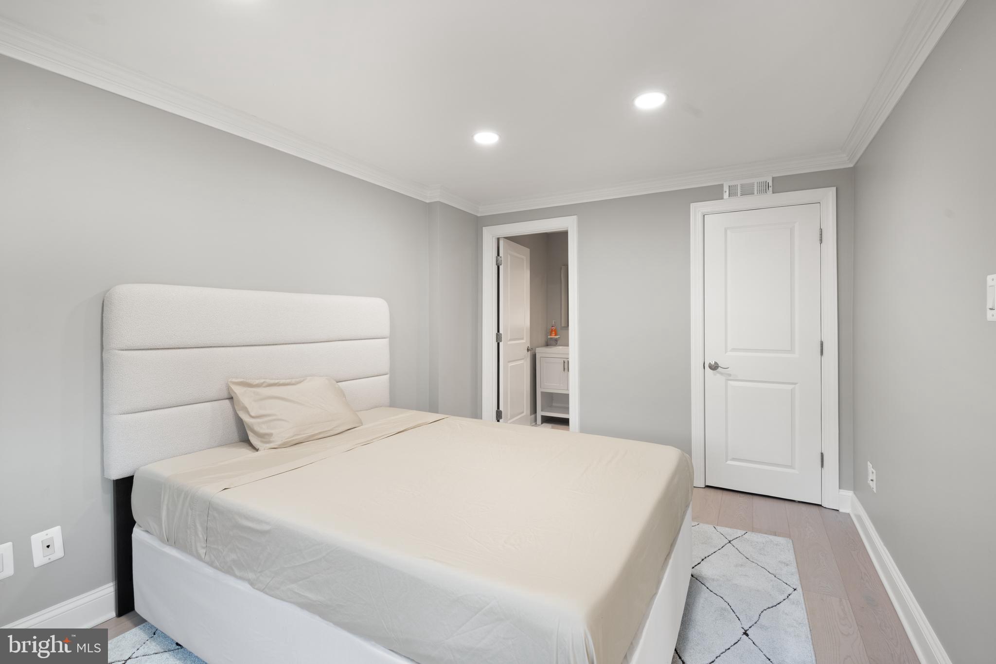 EAST GATE OF POTOMAC - Residential