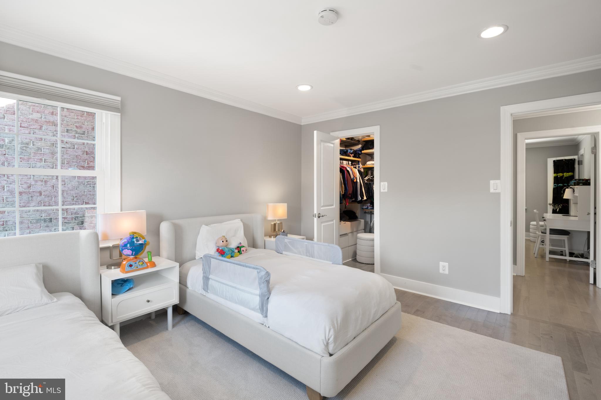 EAST GATE OF POTOMAC - Residential