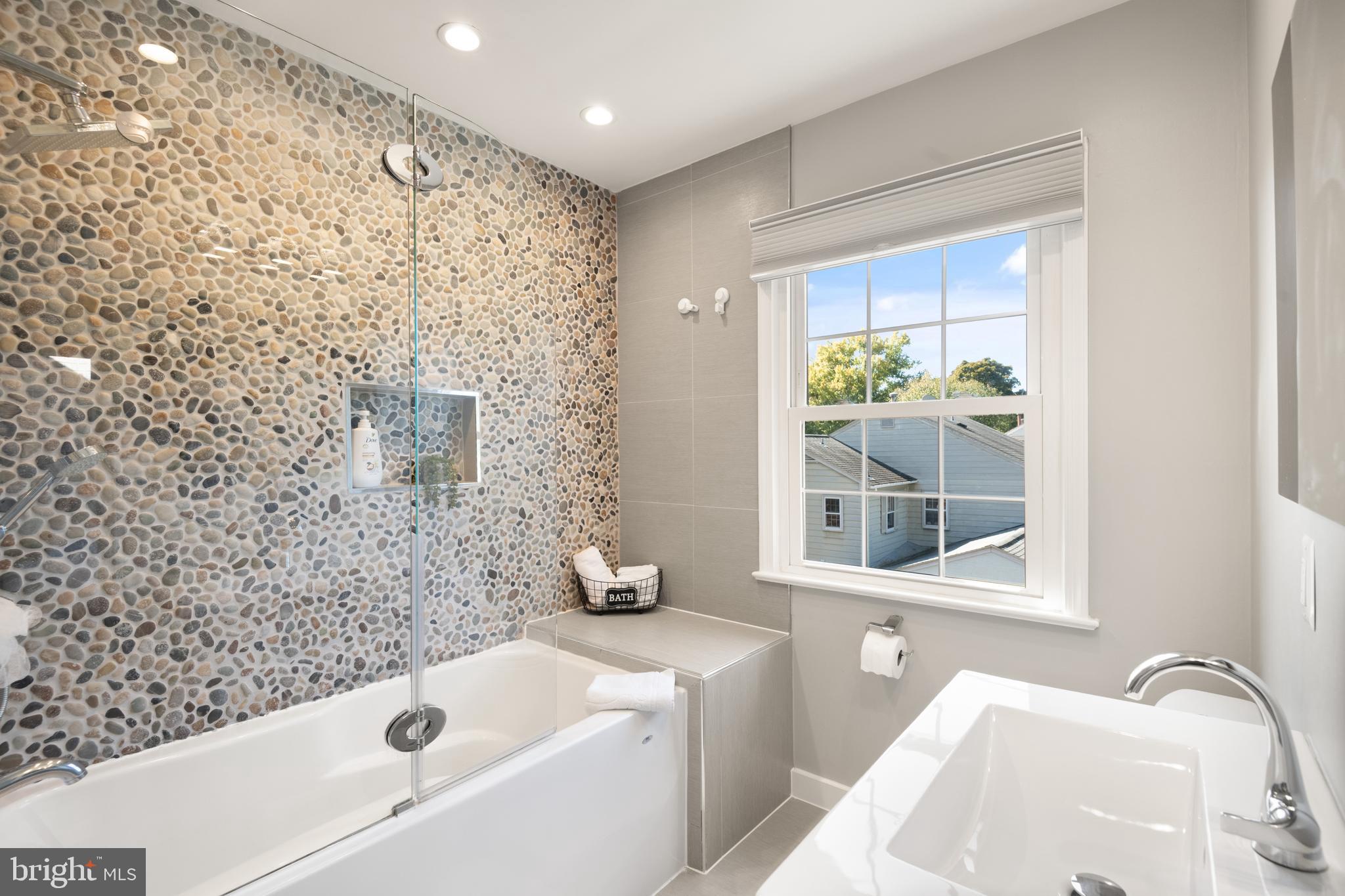 EAST GATE OF POTOMAC - Residential