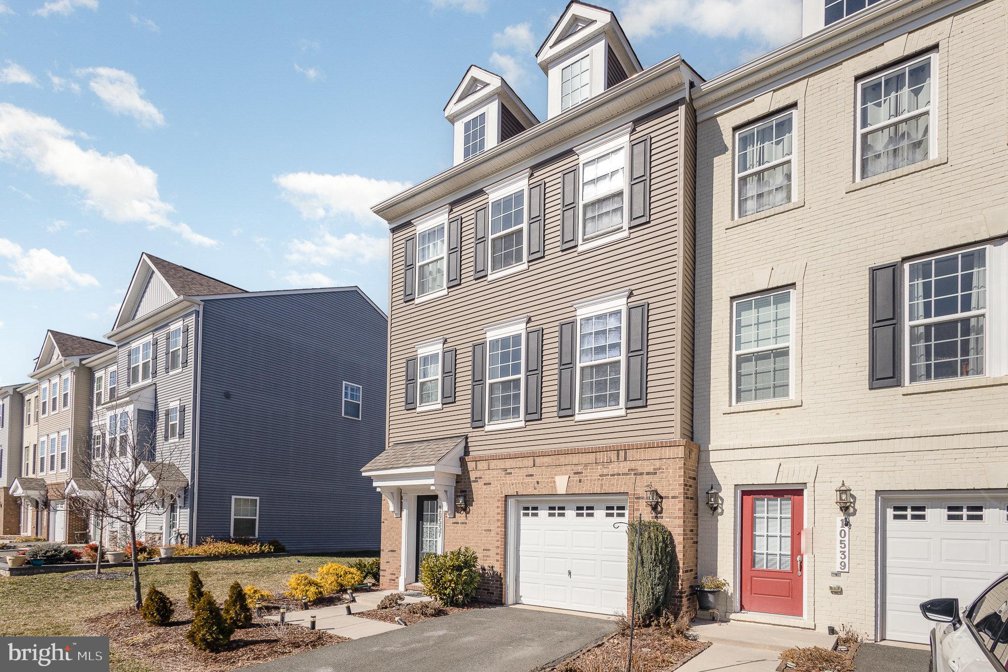 BRADLEY SQUARE - Residential