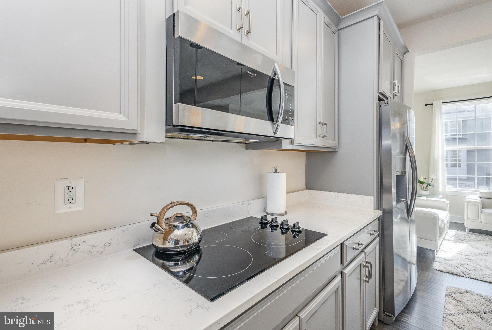 BRADLEY SQUARE - Residential