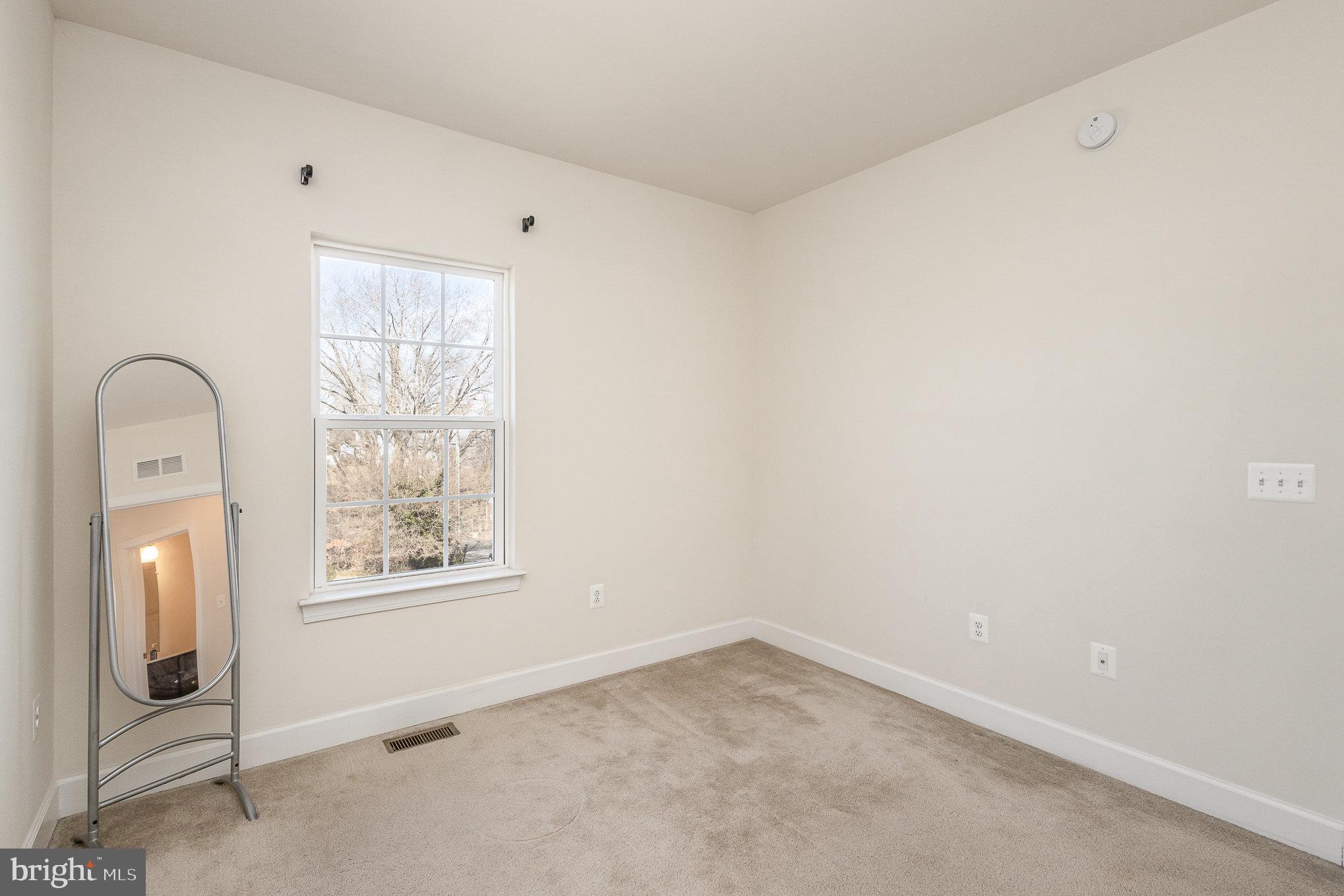 BRADLEY SQUARE - Residential