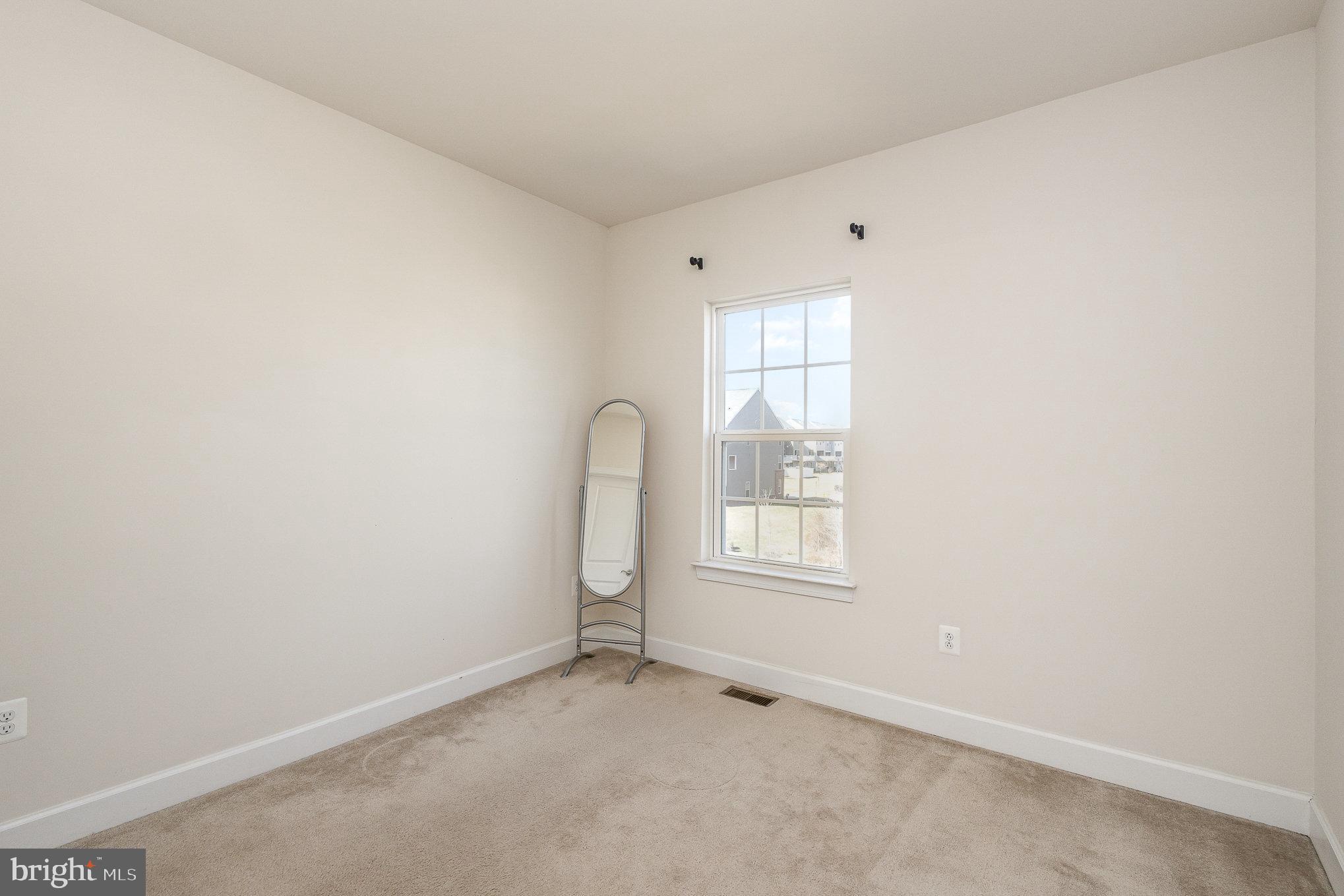 BRADLEY SQUARE - Residential