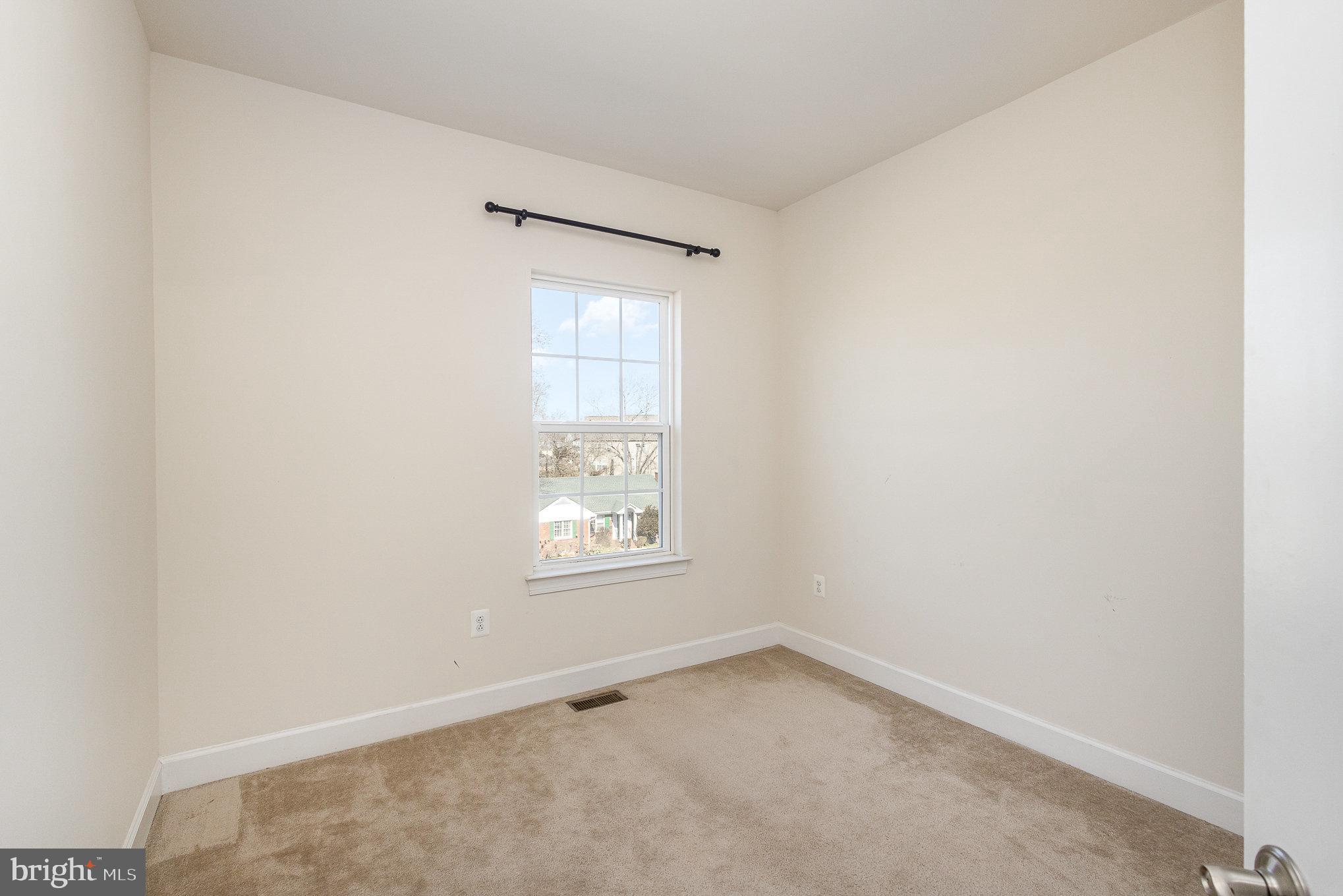 BRADLEY SQUARE - Residential