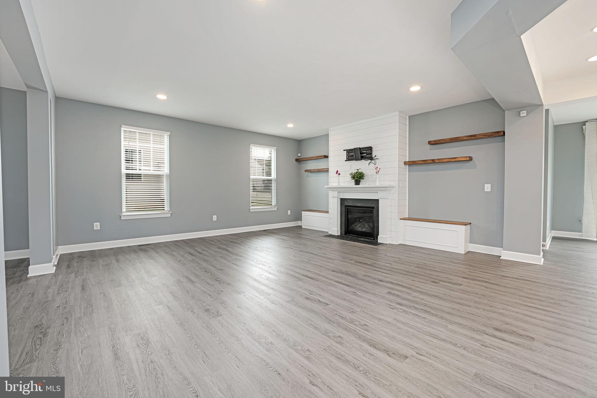 HOPE HILL CROSSING - Residential