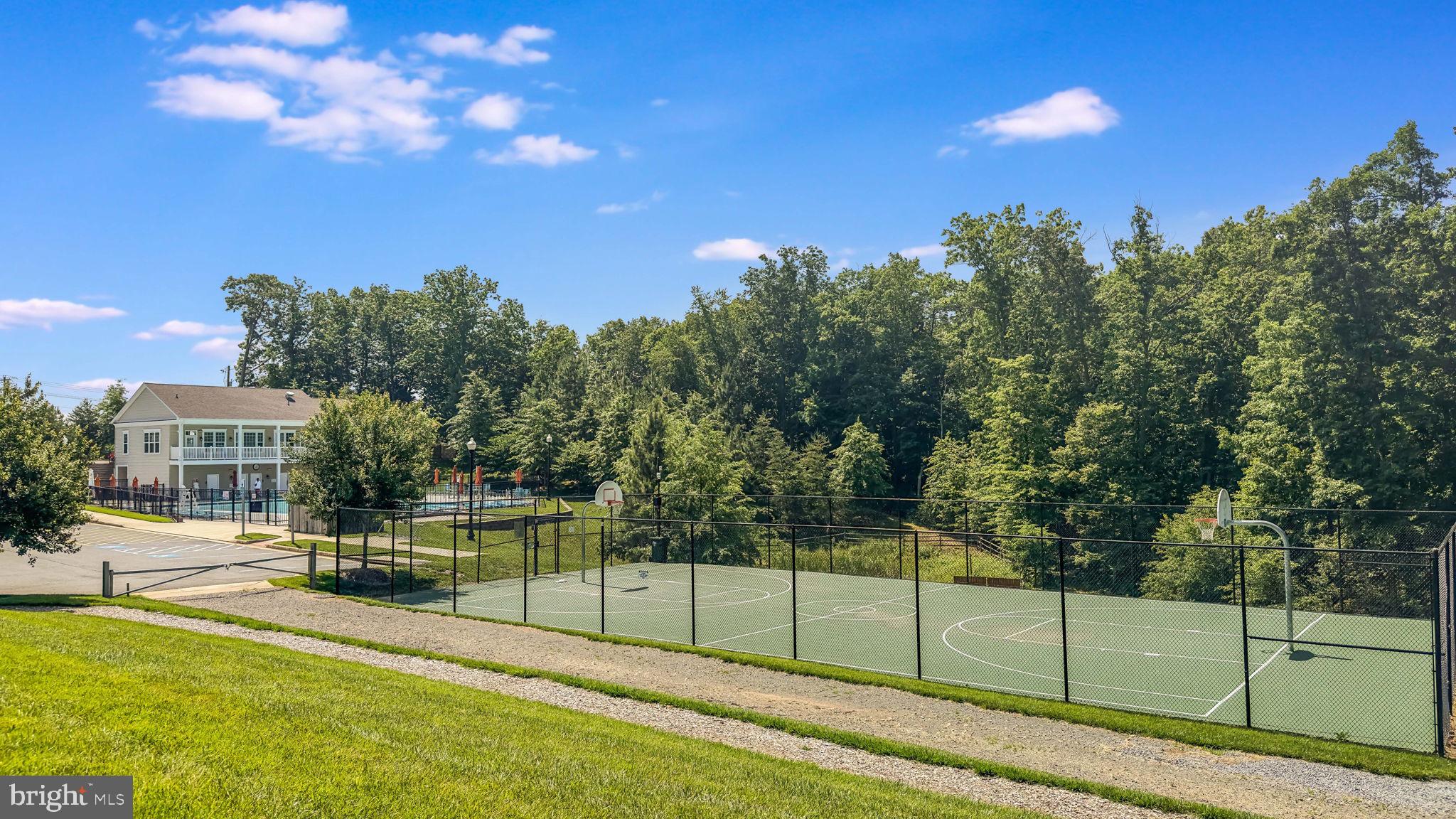 HOPE HILL CROSSING - Residential