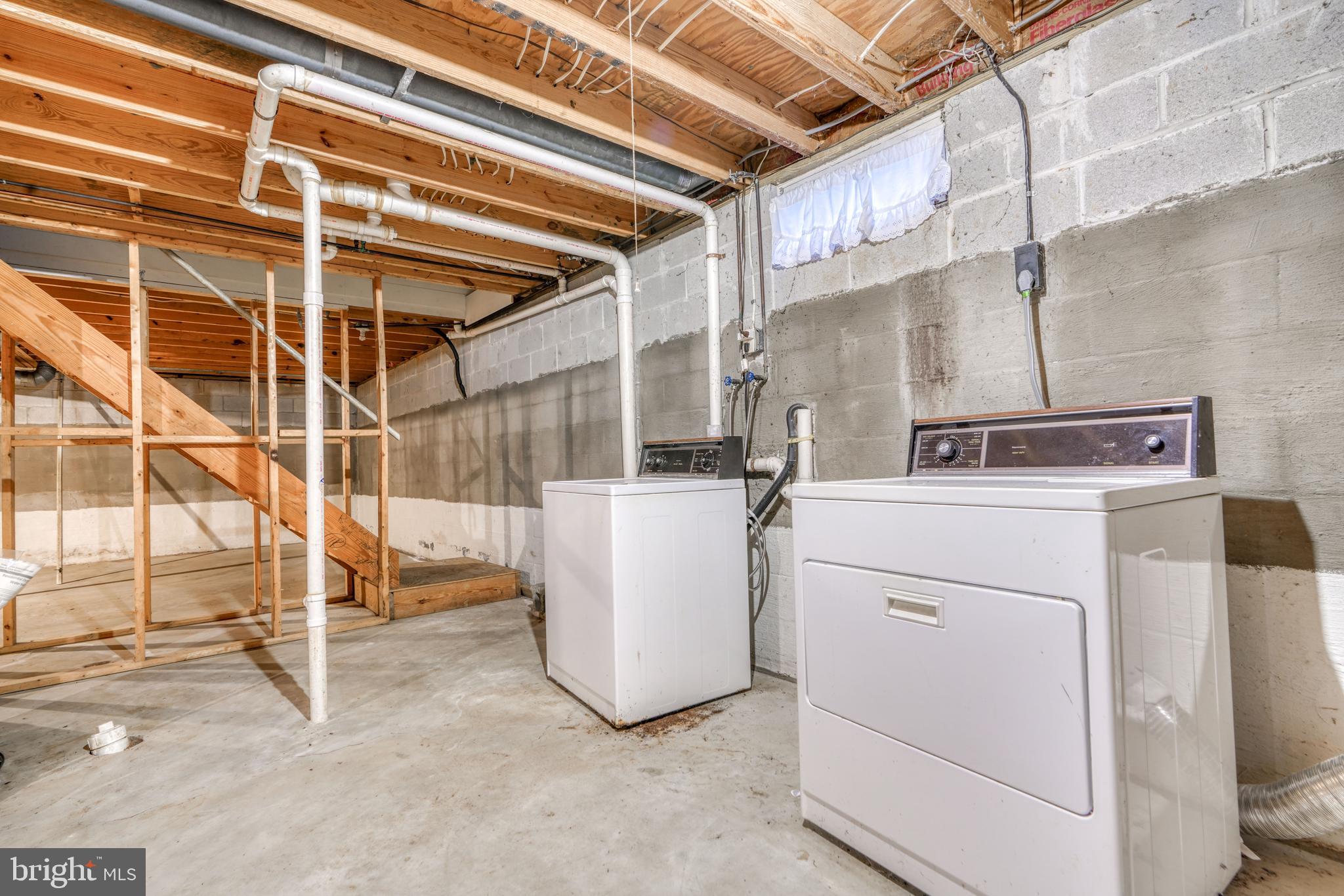 WEST ARLINGTON - Residential