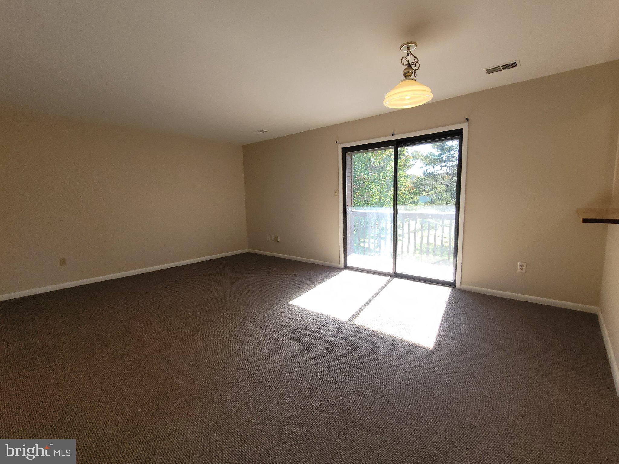 211 DEAN DRIVE