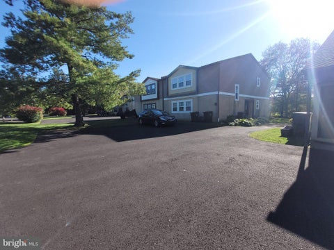 Townhouse For Rent - 211 Dean Drive<br/> PERKASIE, PA 18944