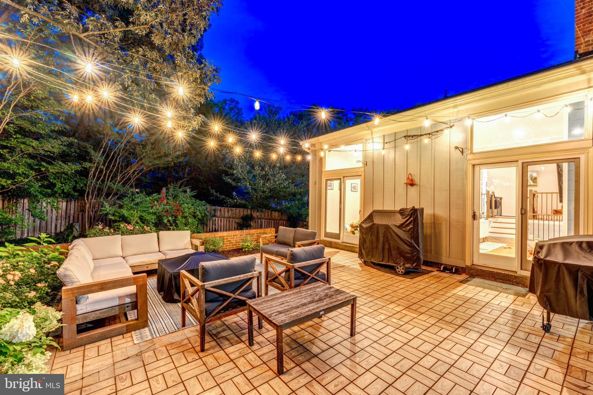 1709 MAPLE HILL PLACE