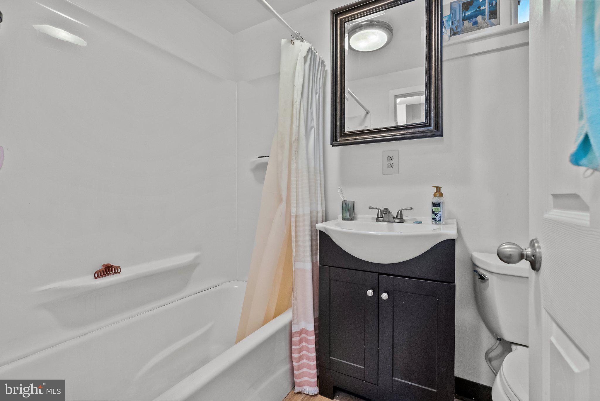 TEMPLE UNIVERSITY - Residential Lease