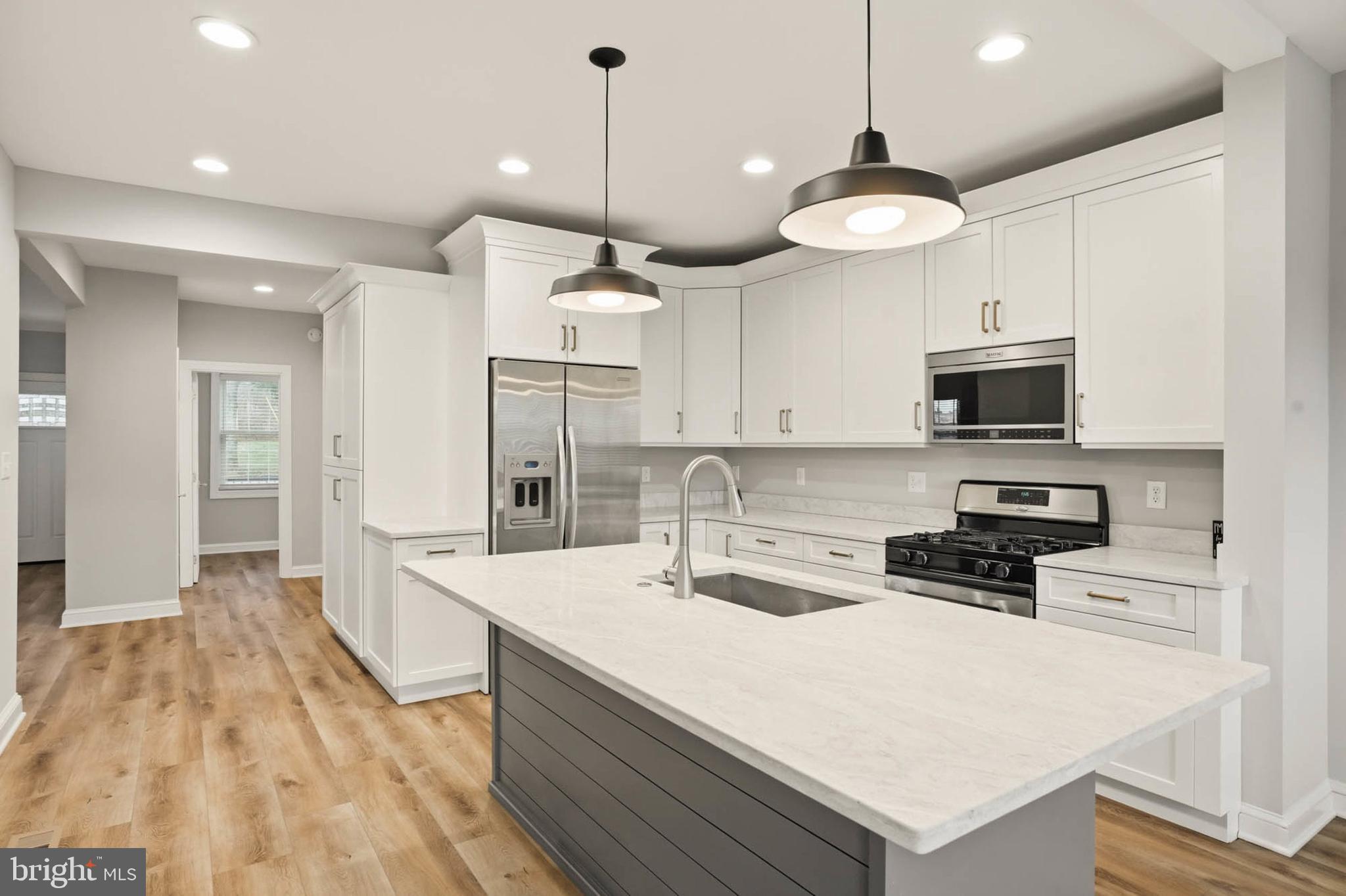 EAST KENWOOD PARK - Residential