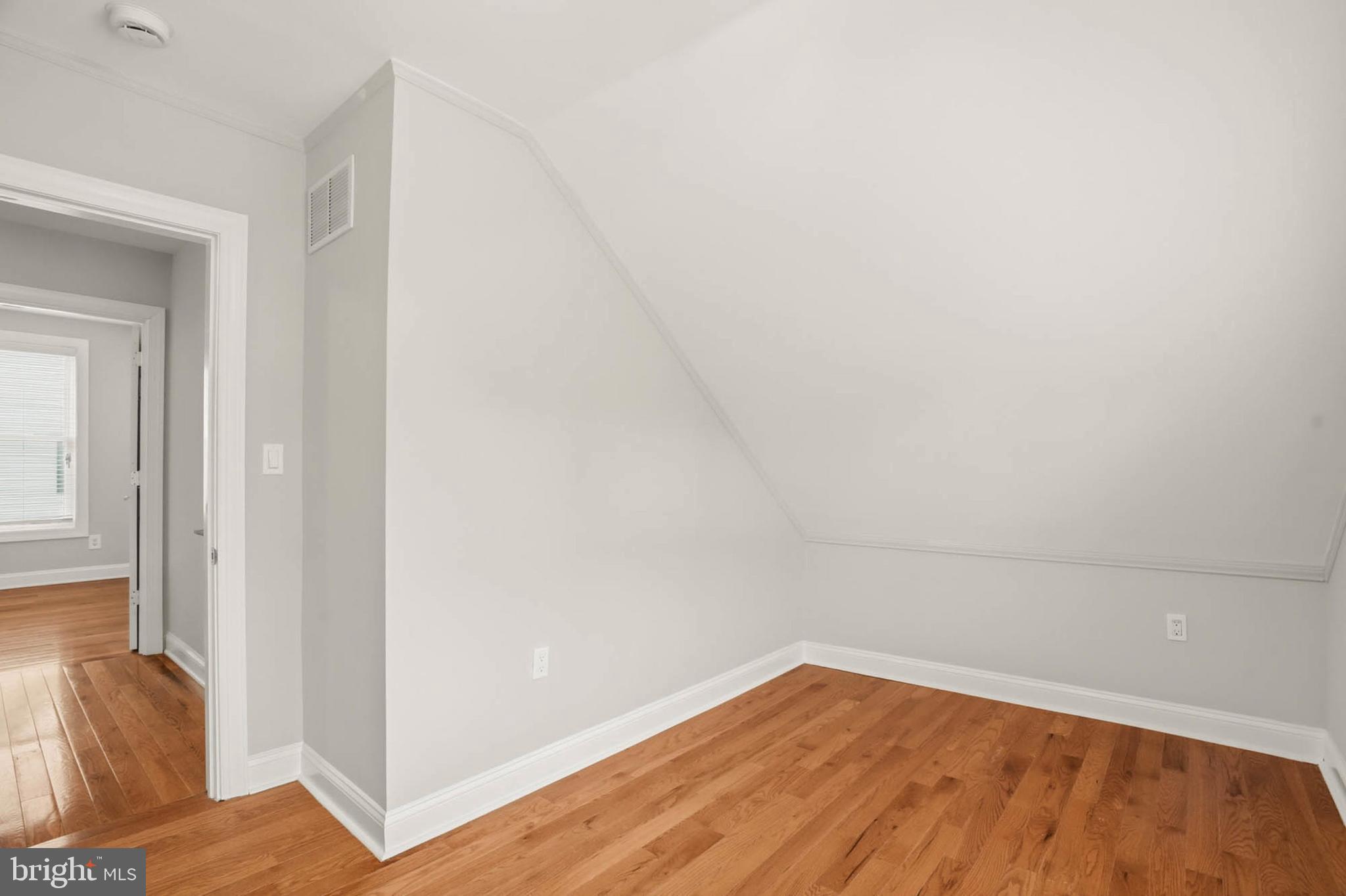 EAST KENWOOD PARK - Residential