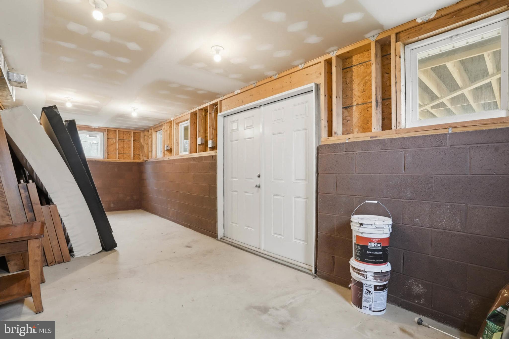 EAST KENWOOD PARK - Residential