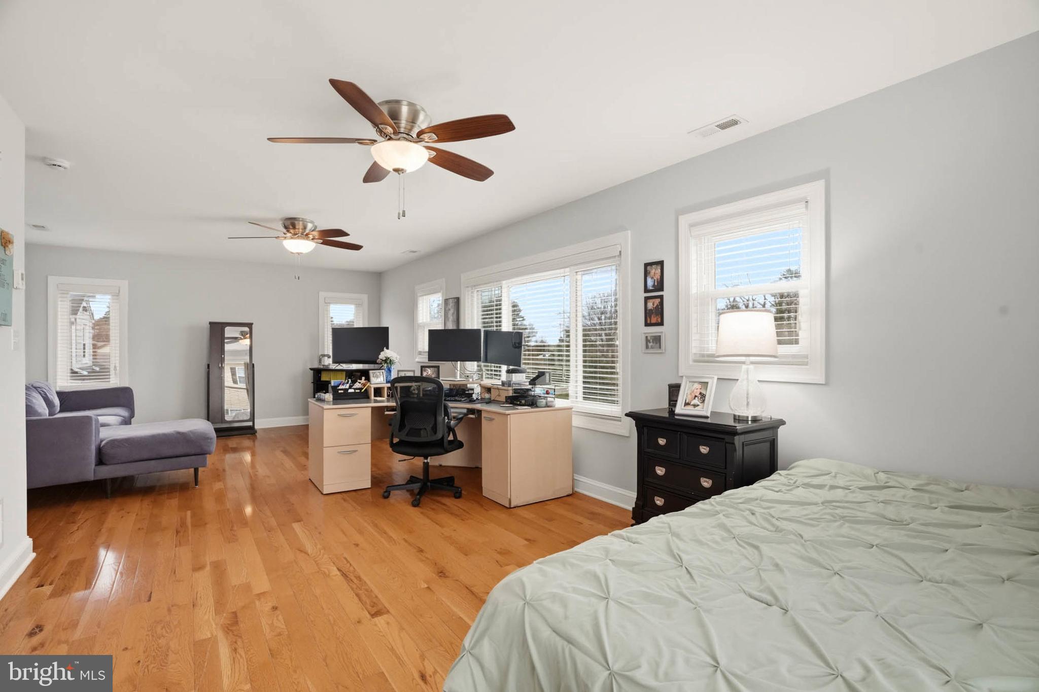 EAST KENWOOD PARK - Residential