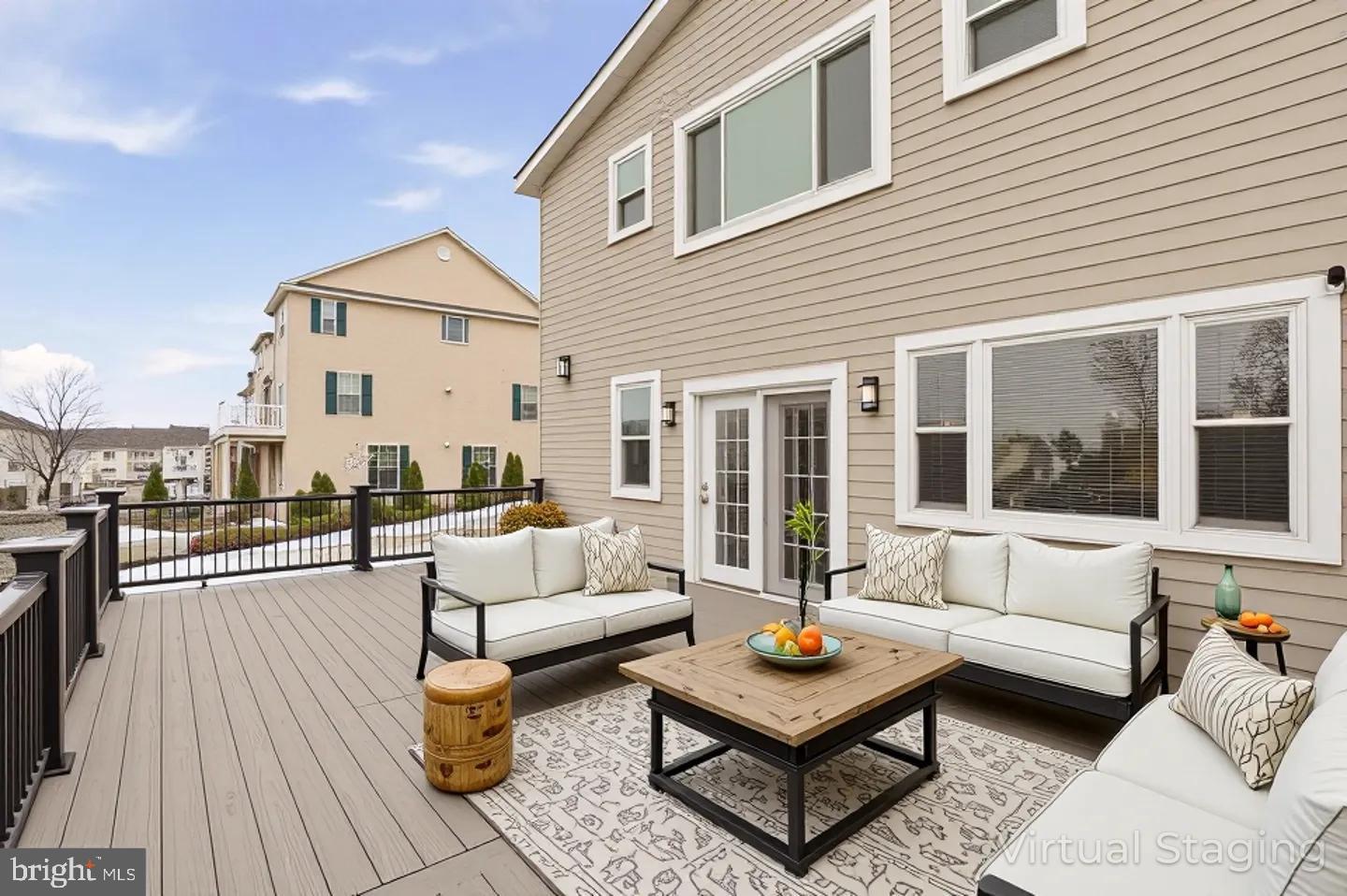 EAST KENWOOD PARK - Residential