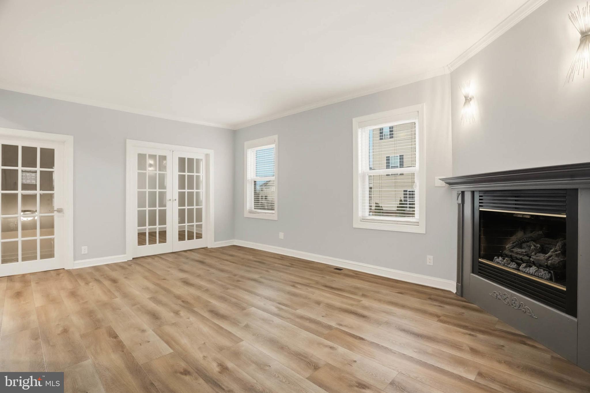 EAST KENWOOD PARK - Residential