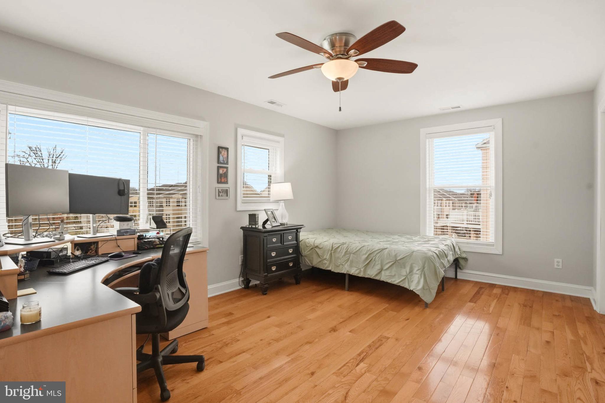 EAST KENWOOD PARK - Residential