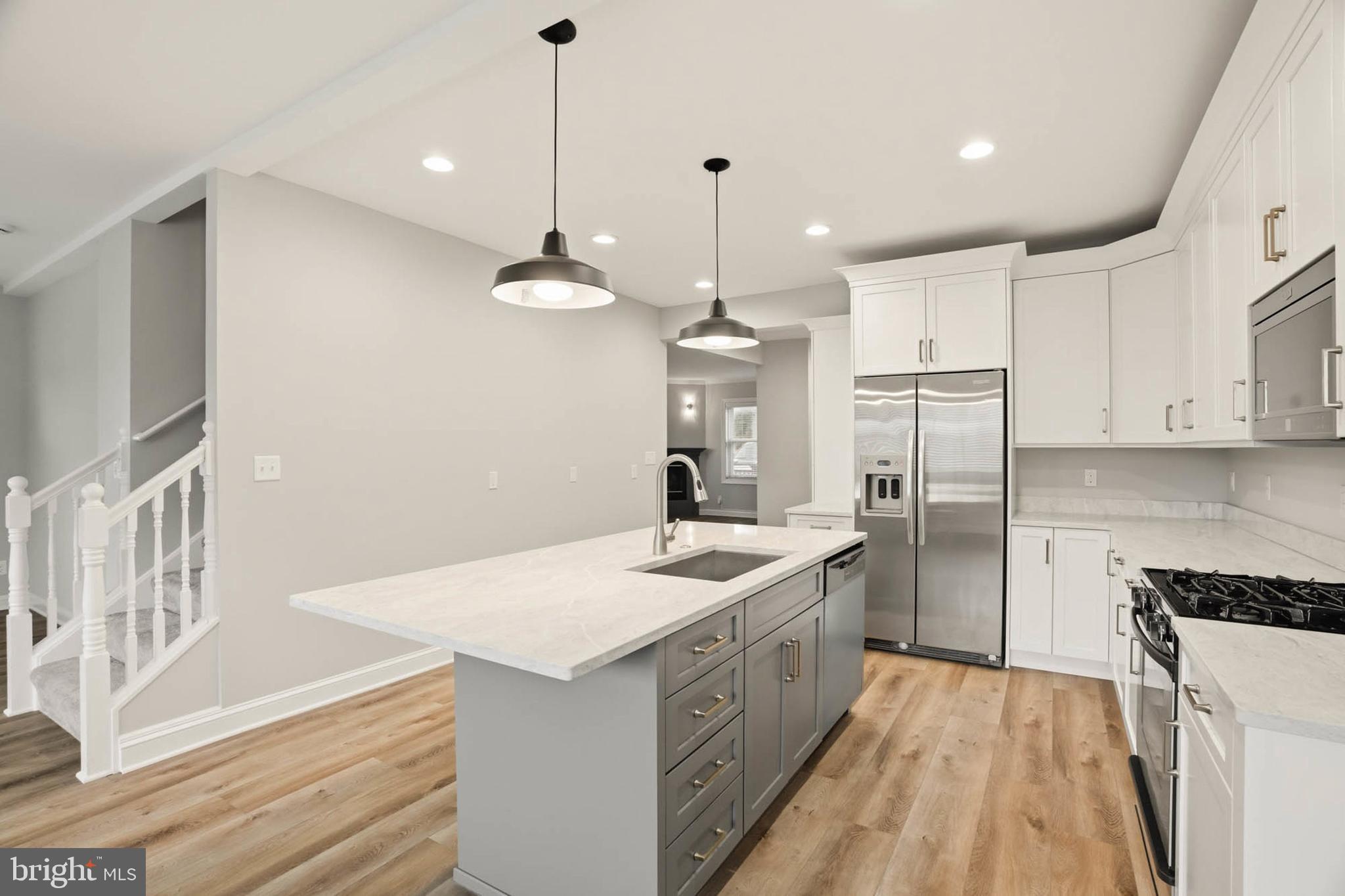 EAST KENWOOD PARK - Residential