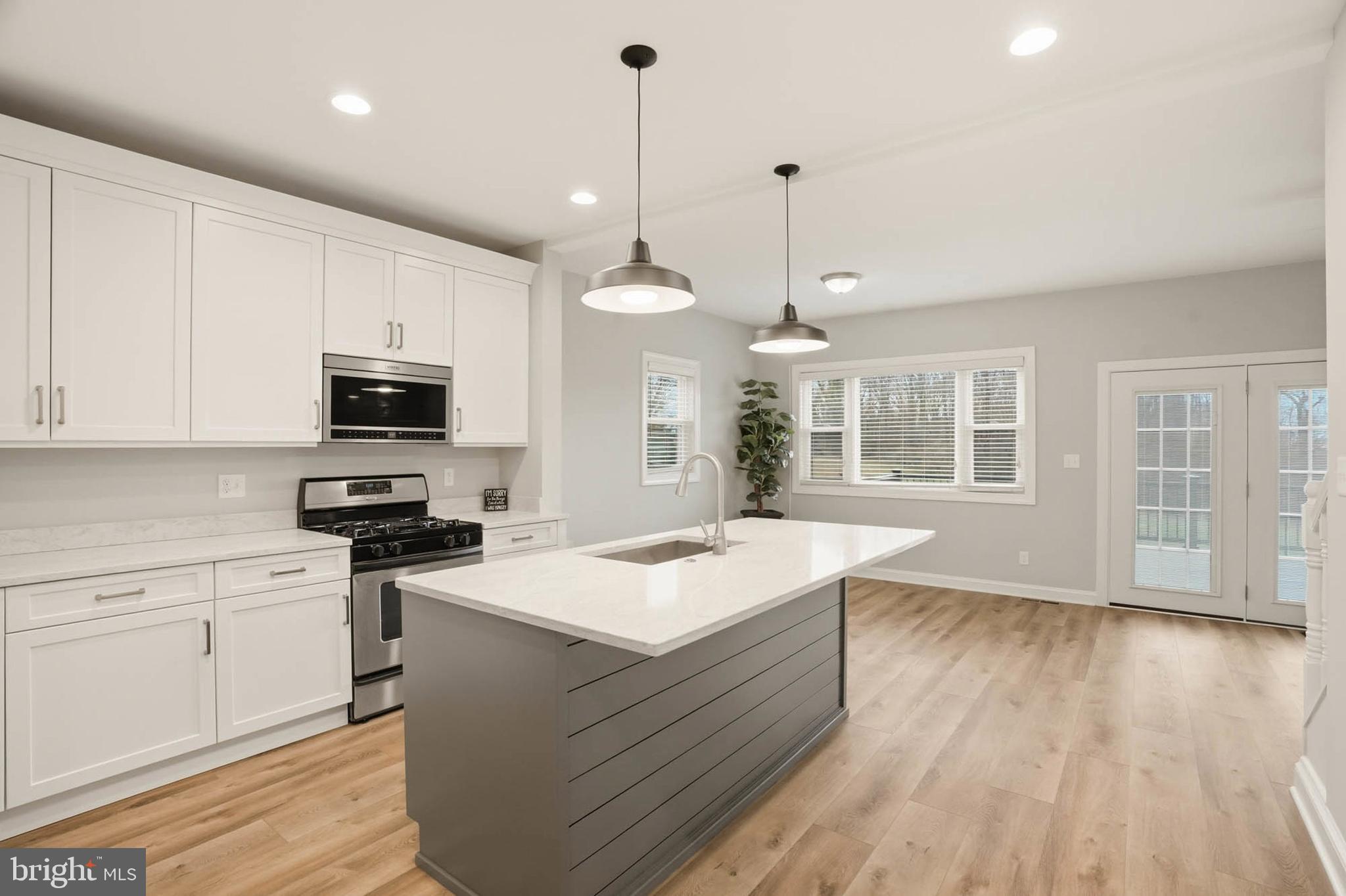 EAST KENWOOD PARK - Residential