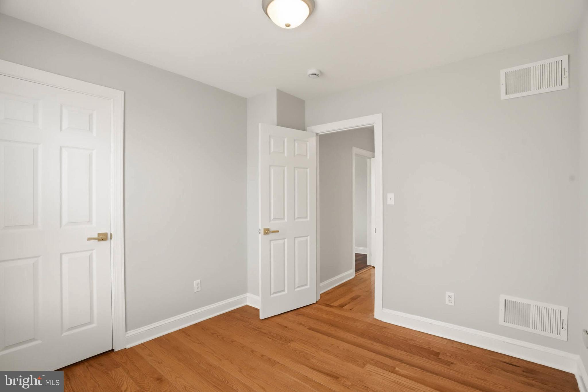 EAST KENWOOD PARK - Residential