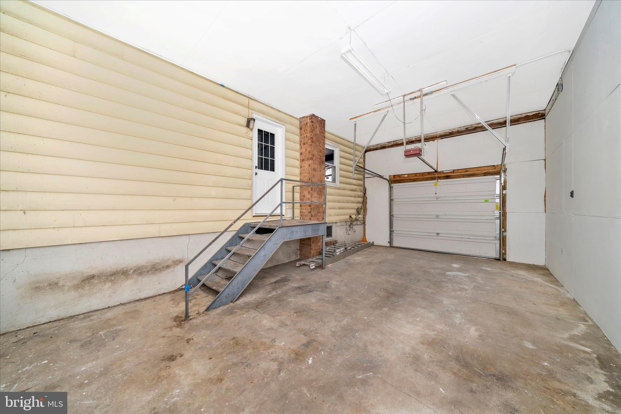 LANHAM ACRES - Residential