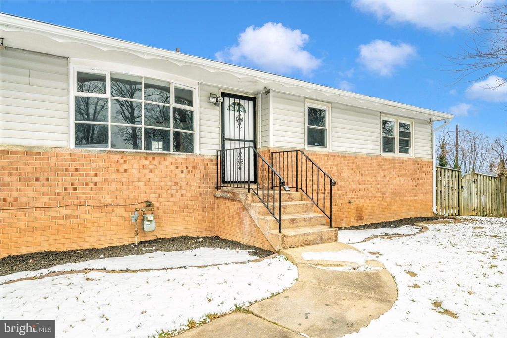 Photo of 5538 Ruxton Drive, LANHAM, MD 20706 (MLS # MDPG2186258)