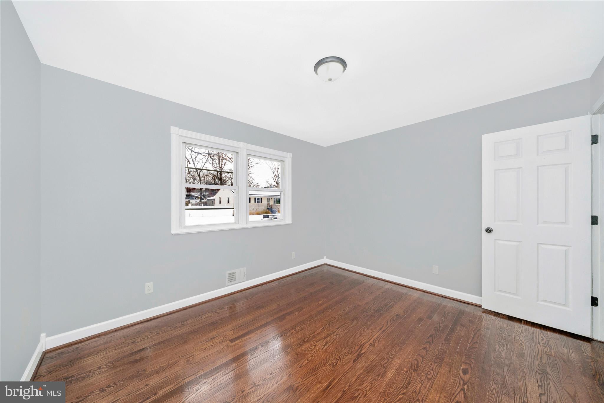 LANHAM ACRES - Residential