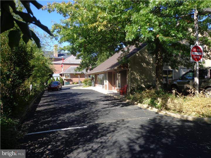 DOYLESTOWN BORO - Commercial Lease