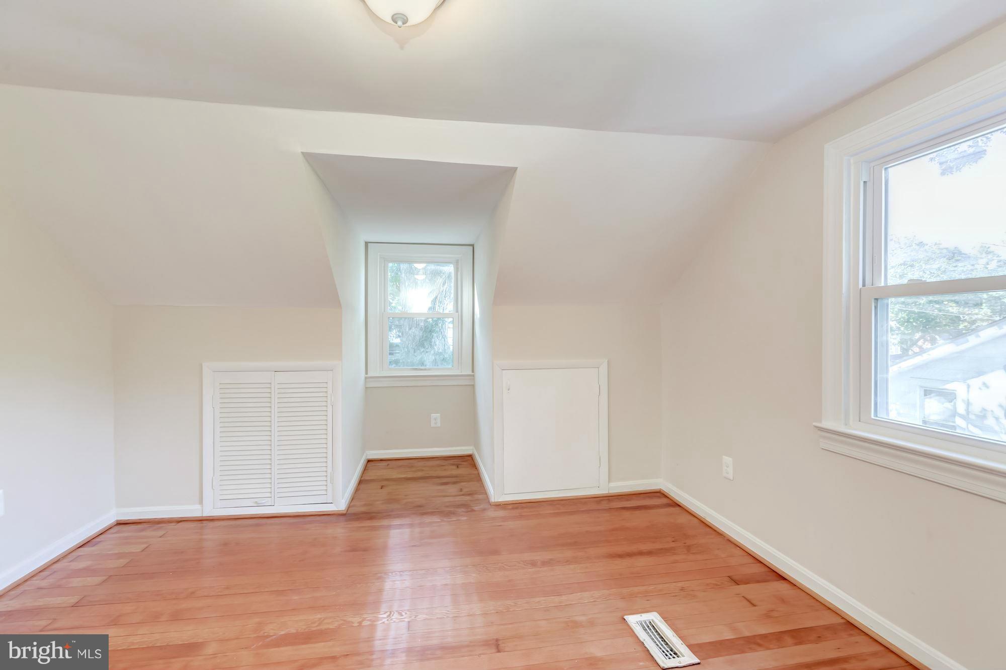 SILVER SPRING - Residential