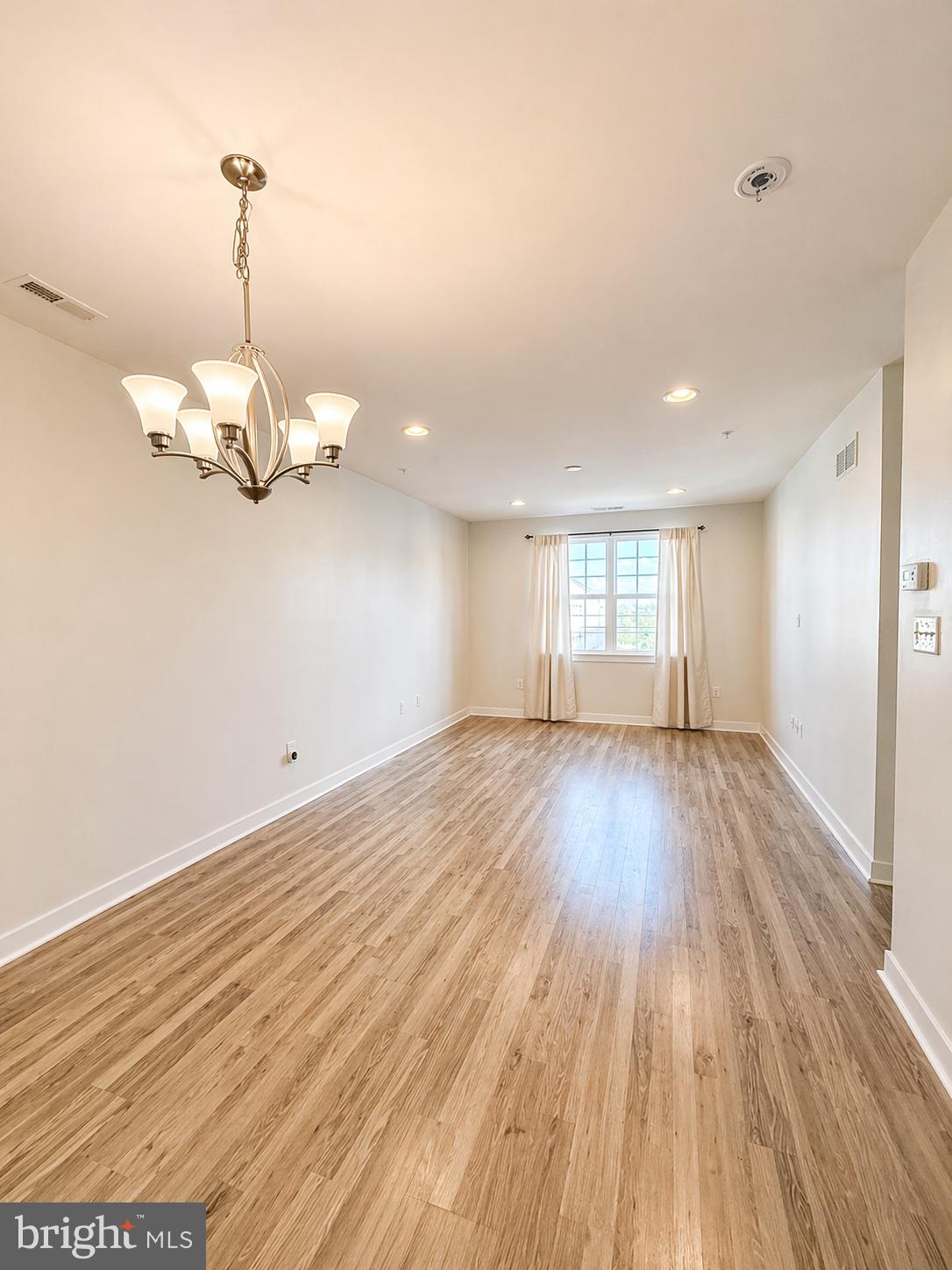 WATERSIDE - Residential