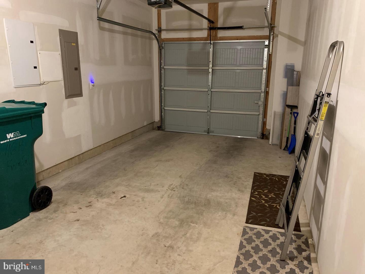 WATERSIDE - Residential