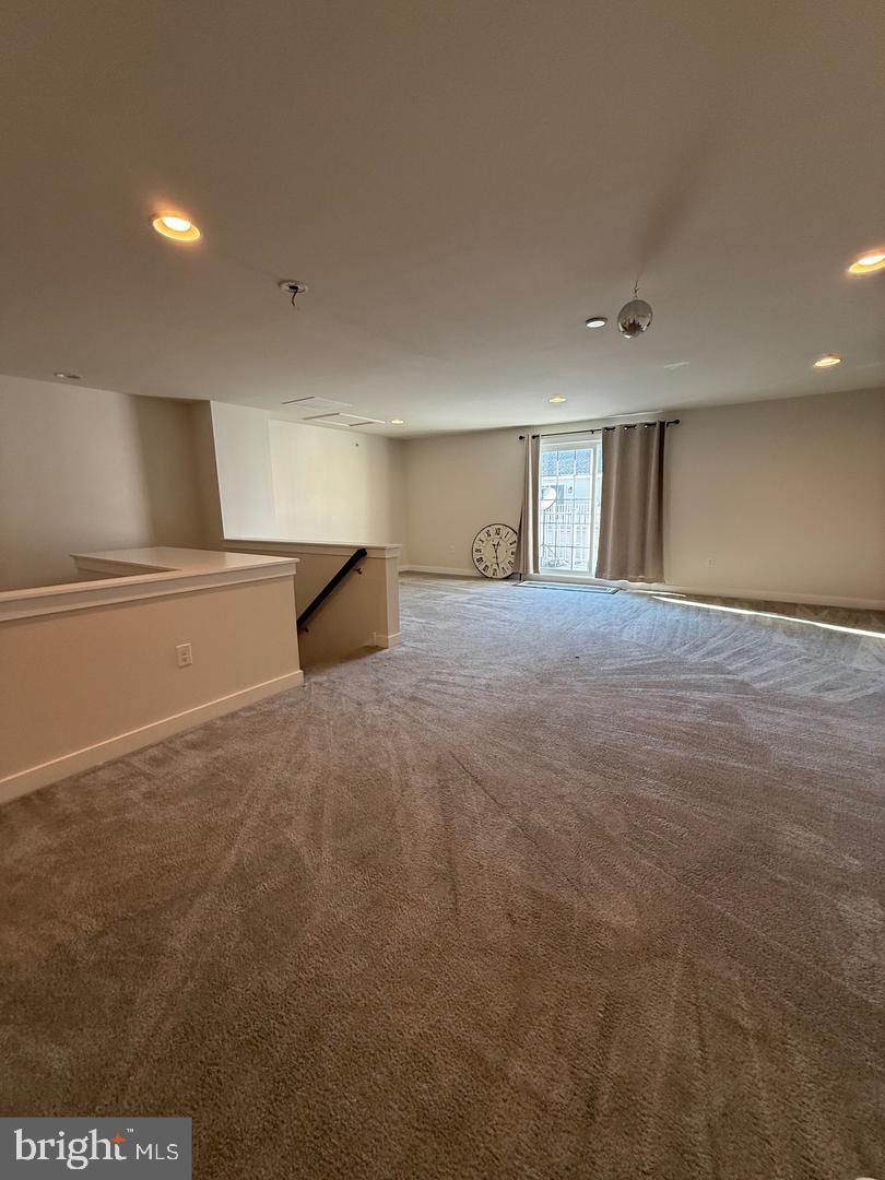 WATERSIDE - Residential