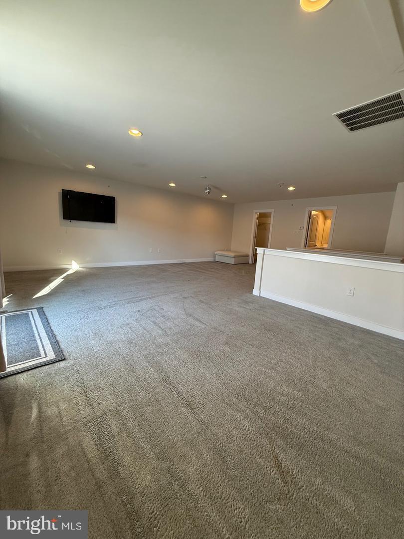 WATERSIDE - Residential