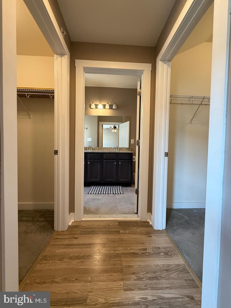 WATERSIDE - Residential