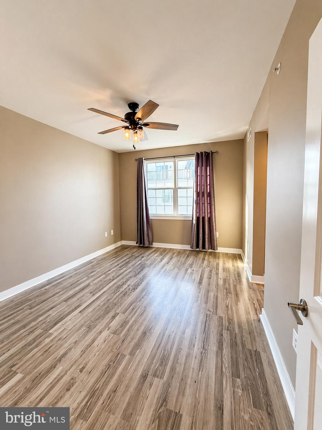 WATERSIDE - Residential