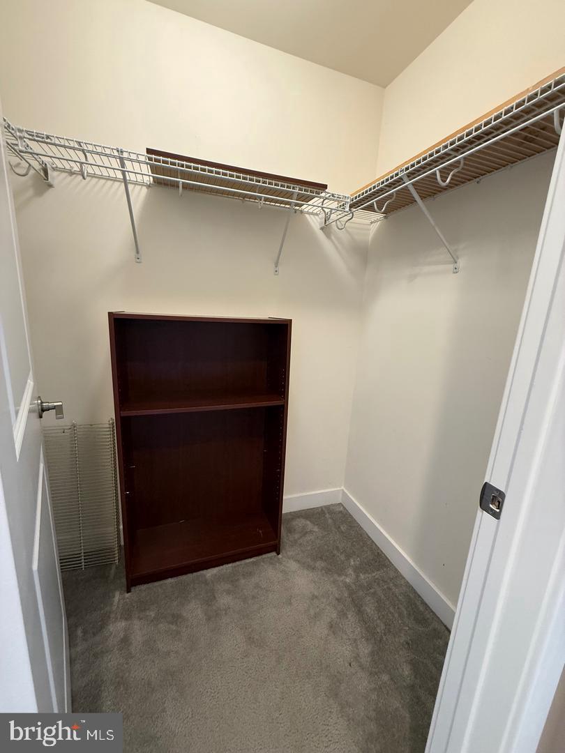 WATERSIDE - Residential