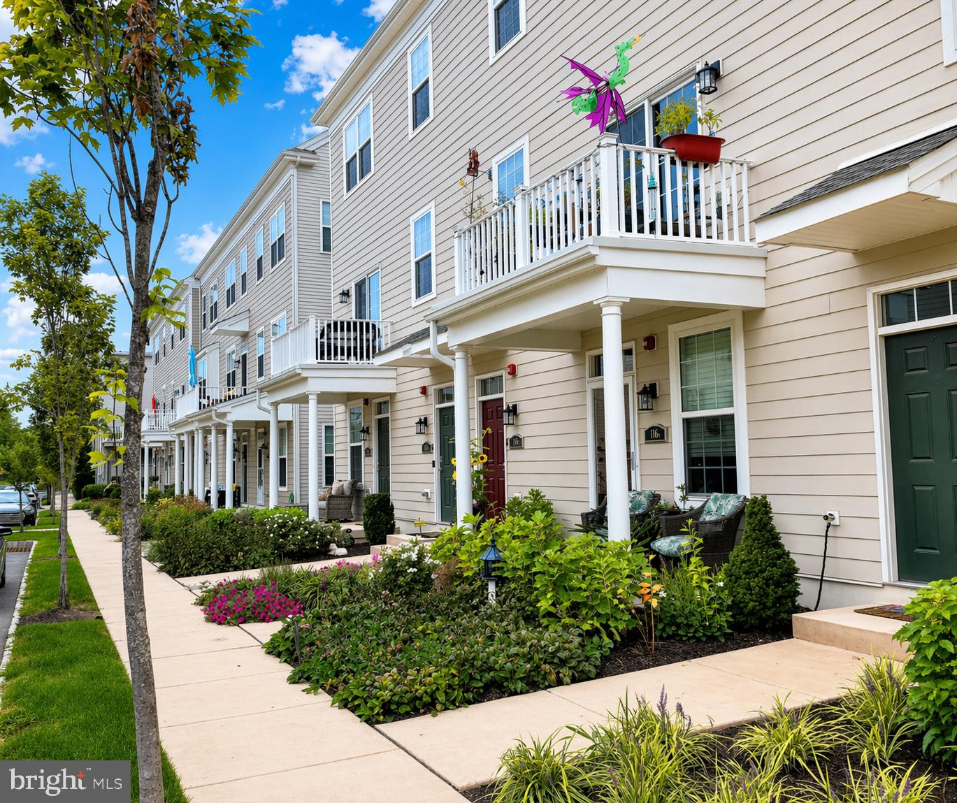 WATERSIDE - Residential