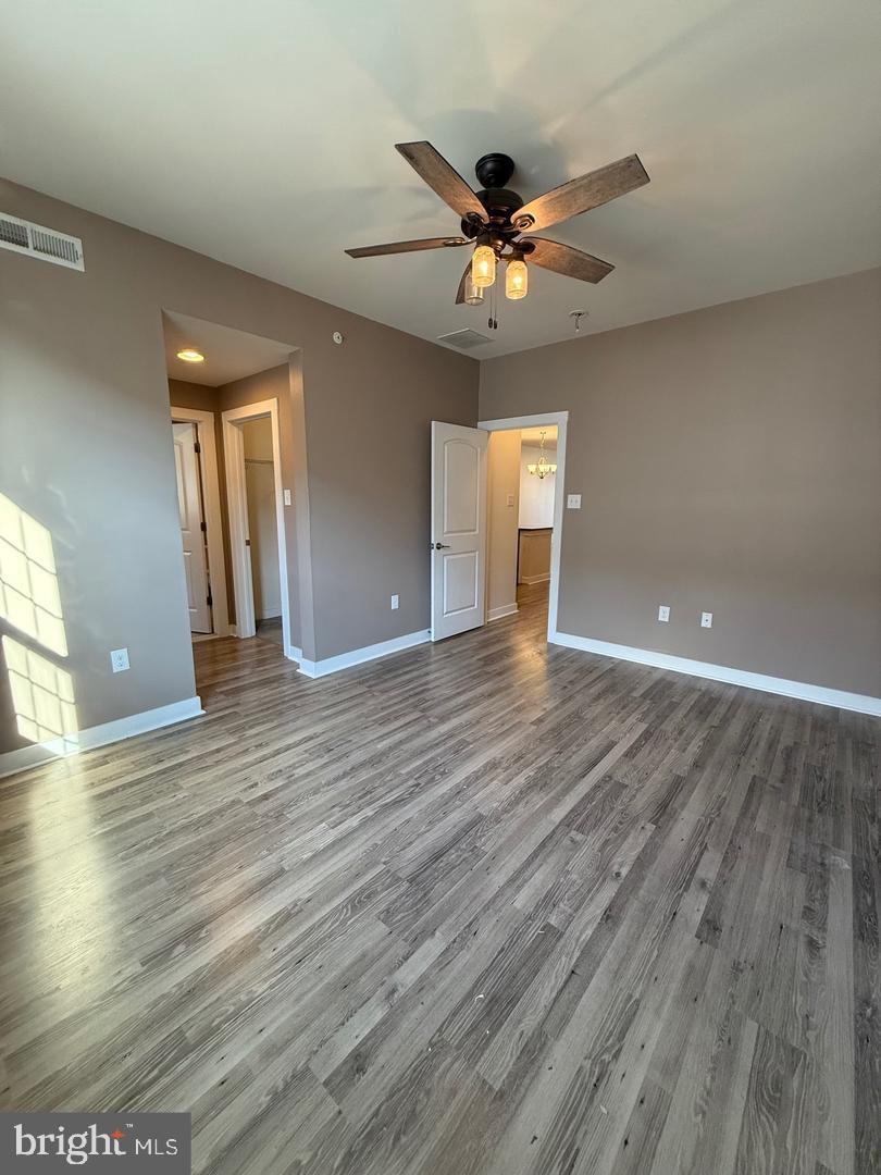 WATERSIDE - Residential