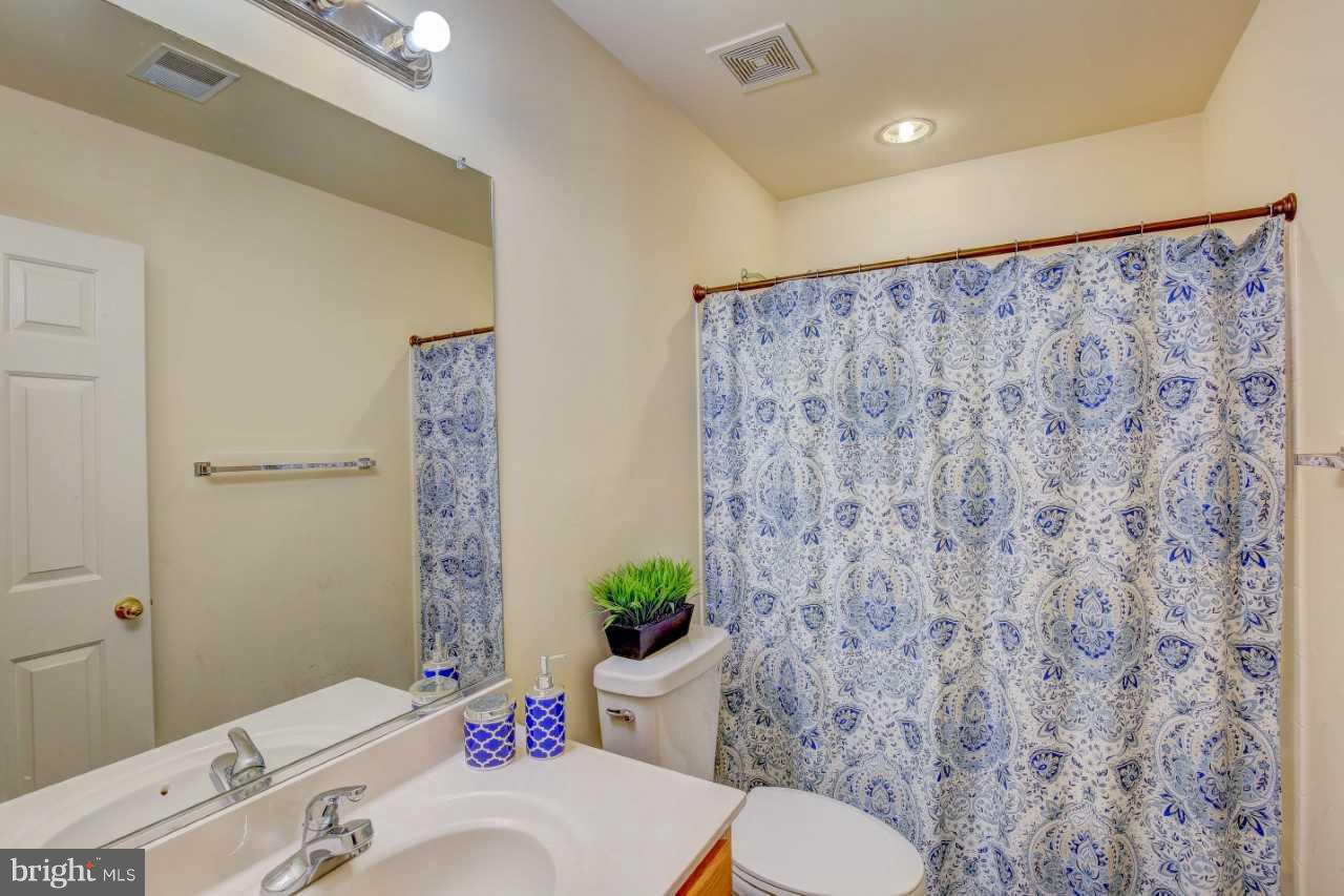 KINGS CROSSING - Residential